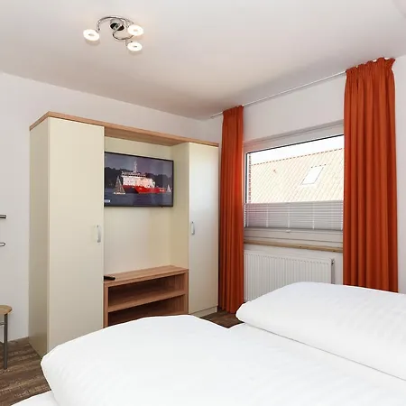 Haus Zur Moewe - Poolnutzung - Garten - Tischtennis Bensersiel