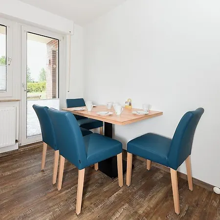Haus Zur Moewe - Poolnutzung - Garten - Tischtennis Appartamento Bensersiel